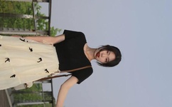 夏季短袖看见女同学乳突qq